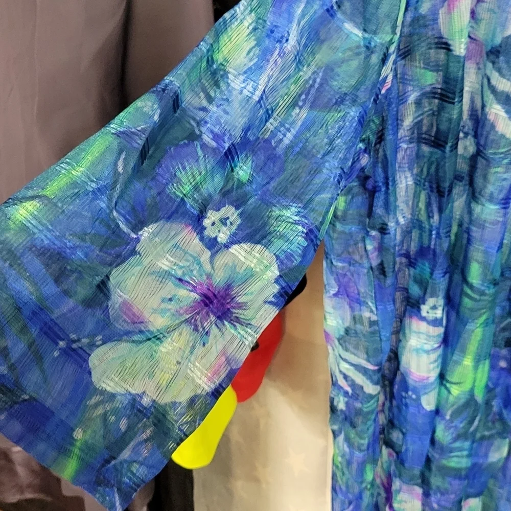 Inches Off Sheer Cover Up Floral 2X Button Up